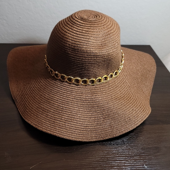 Accessories - Elegant Brown Wide-Brim Hat with Gold Chain Accent Sun Hat